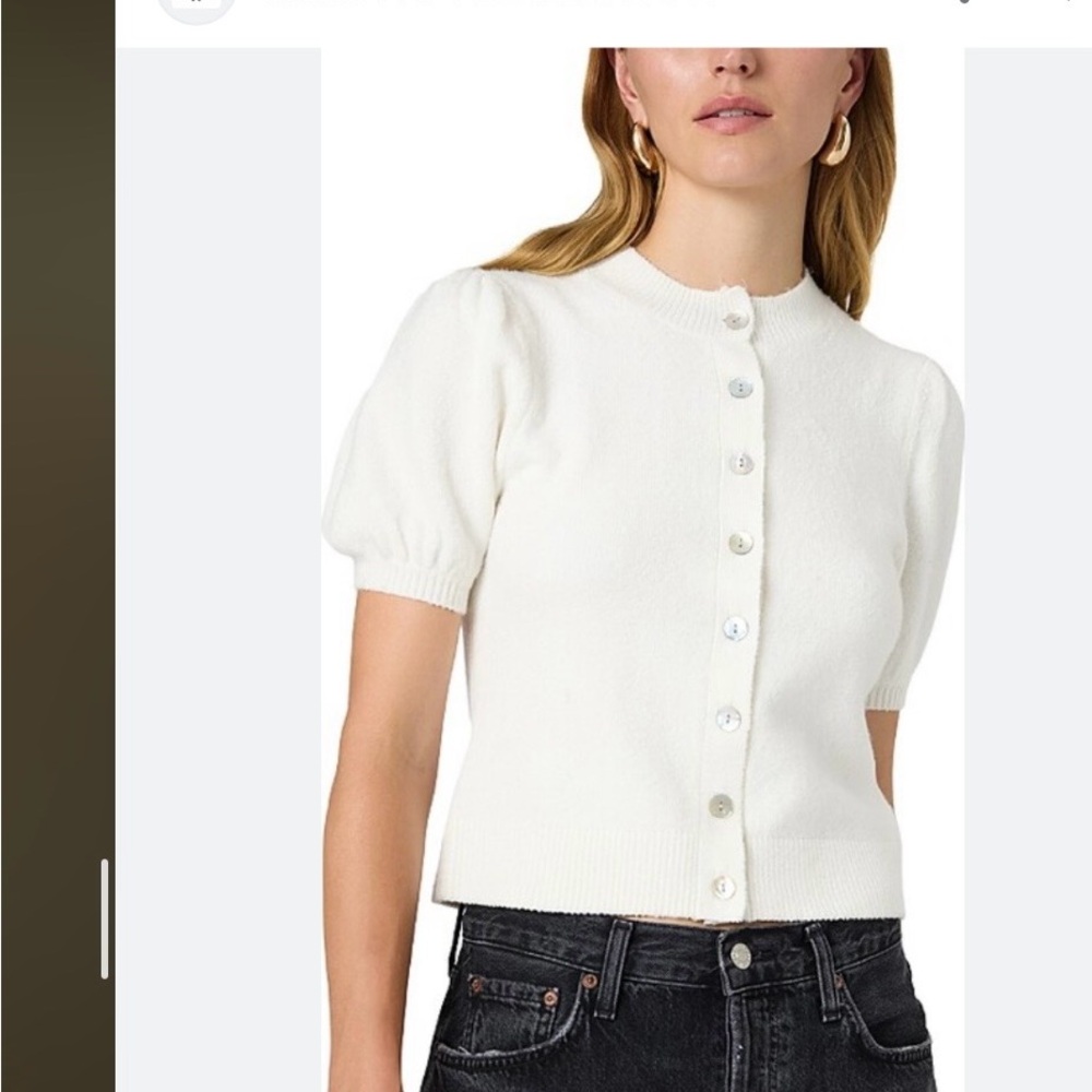 French Connection White Button-Up Top sweater
brand new never worn
tags on